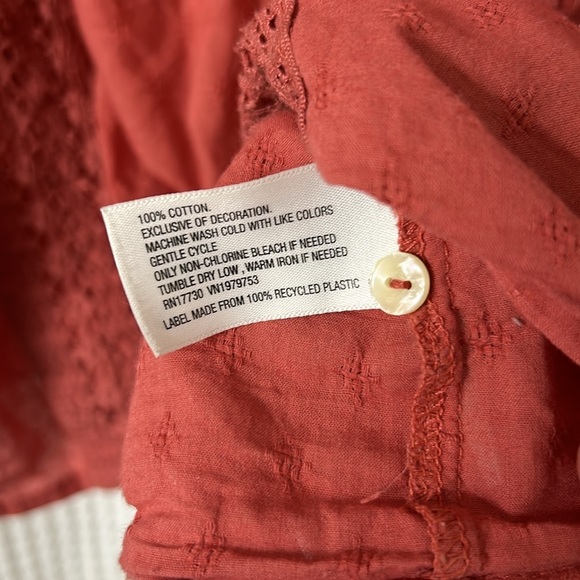 Universal Thread Womens Top‎ Size Large 100% Cotton Eyelet Lace Puff Sleeve - Picture 7 of 7